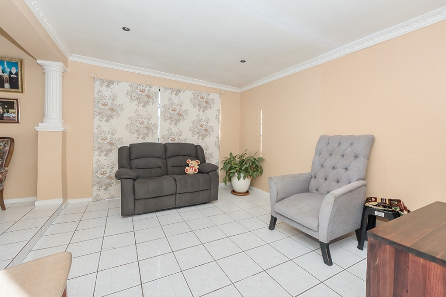 3 Bedroom Property for Sale in Ottery Western Cape